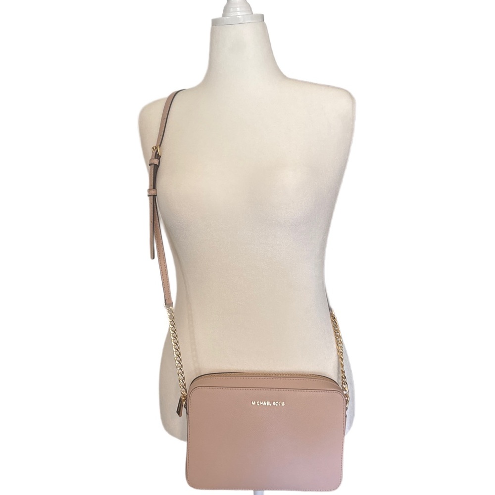 Michael Kors Jet Set Beige/Nude Crossbody Bag with Gold Accents - Picture 2 of 14